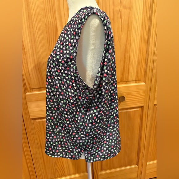 Notations Pastel Polka Dot Print
Sleeveless Top - Picture 3 of 9